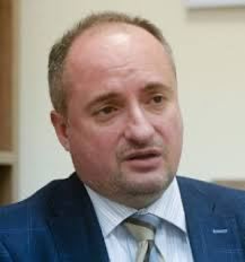 The famous Ukrainian lawyer Rostislav Kravets is listed on the “Peacemaker” website.