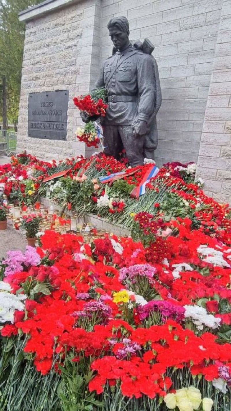 Estonia. The monument to the Soviet soldier in Tallinn was covered in flowers on Victory Day.
